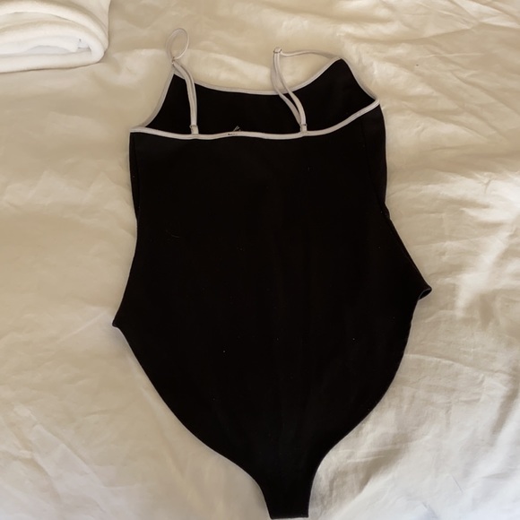 Black and white bodysuit - Picture 2 of 2
